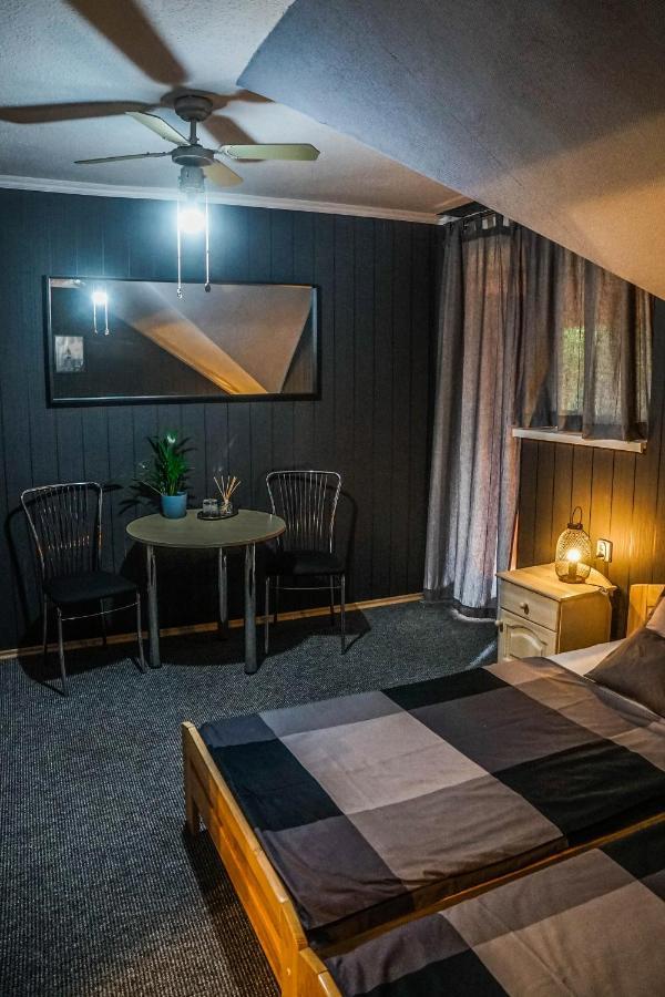 Anna Vendeghaz Eger Apartamento Exterior foto