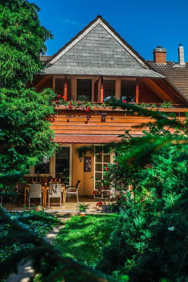 Anna Vendeghaz Eger Apartamento Exterior foto